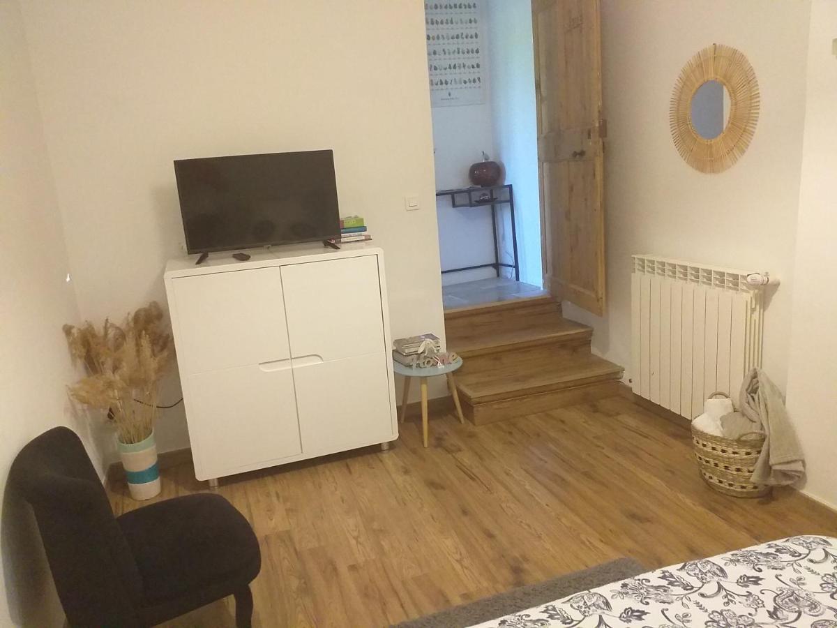 Deux M Bed & Breakfast Villes-sur-Auzon ภายนอก รูปภาพ